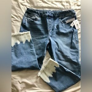 Westbound High Rise Skinny Crop with Bleach Detail